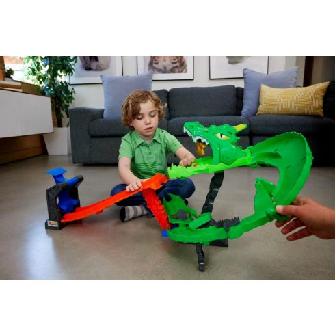 Hot Wheels Monster Trucks, Sárkányfutam pálya játékszett, 02587