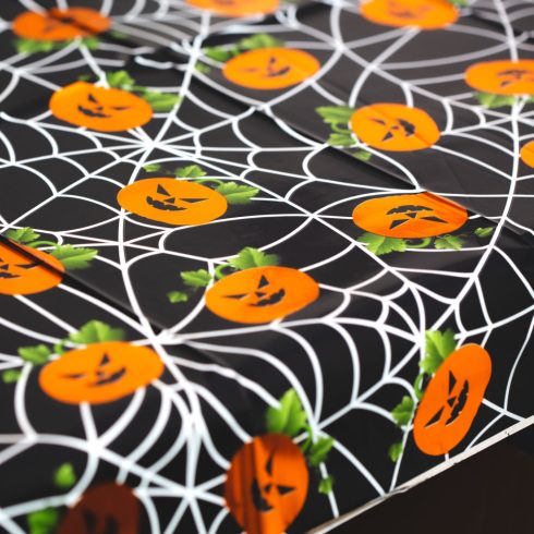 Halloween asztalterítő, 137 x 183 cm, tök, pókháló, 24146