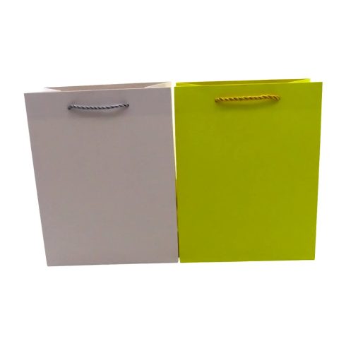 Egyszínű papírtasak, 18 x 23 x 10 cm, 32221